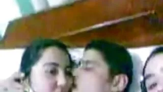 কাপড় সাফ করার পরে, রাশিয়ান অনুশীলনে চুষতে বাংলা কথা সহ চুদাচুদি শেখে